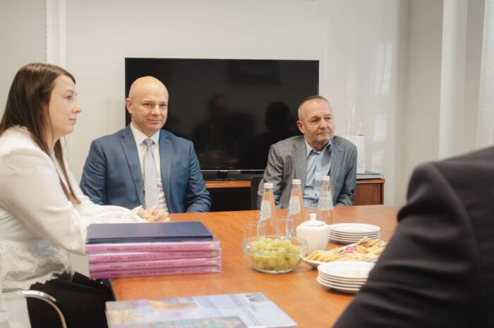 Nagrodzeni dyspozytorzy podczas spotkania u Prezydenta Tarnowa.